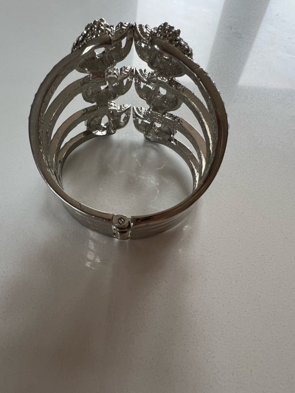 Crystal skull hinge bangle - Picture 3 of 5